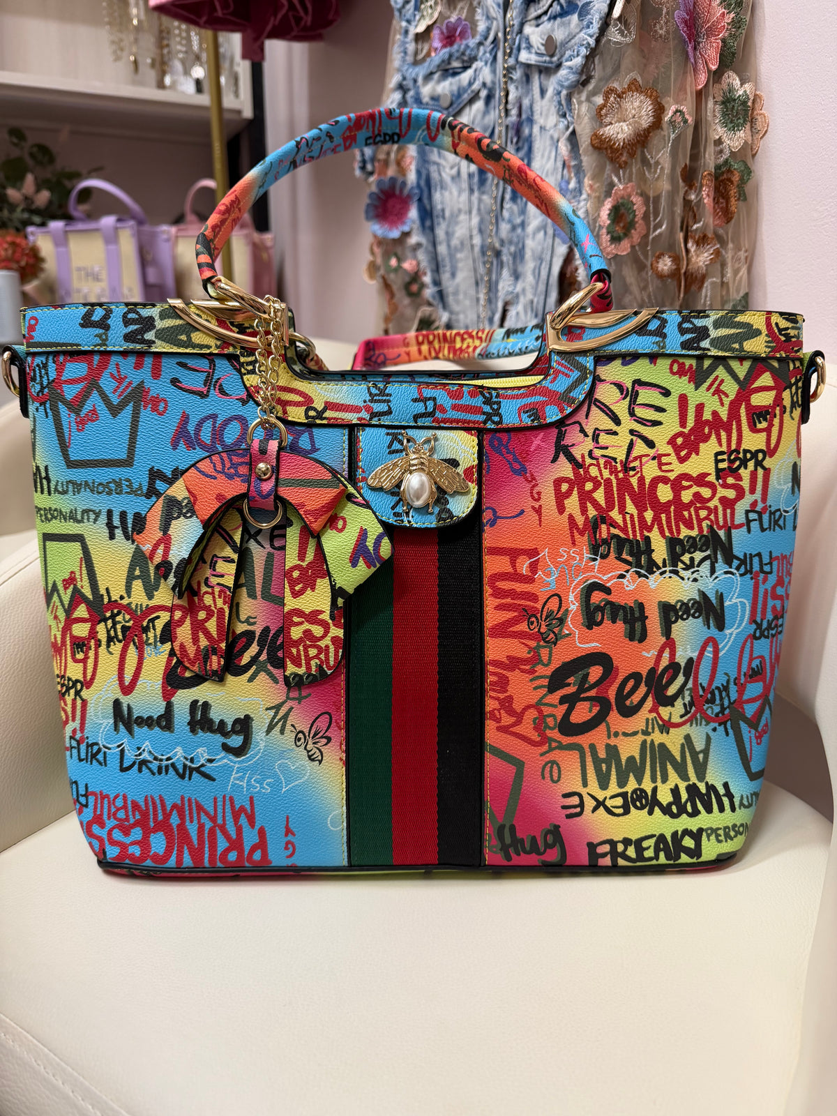 I Wanna Bee Gucci Graffiti
