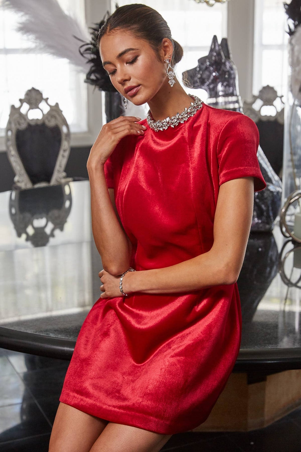 RHINESTONE EMBELLISHED NECKLINE DETAIL VELVET MINI DRESS