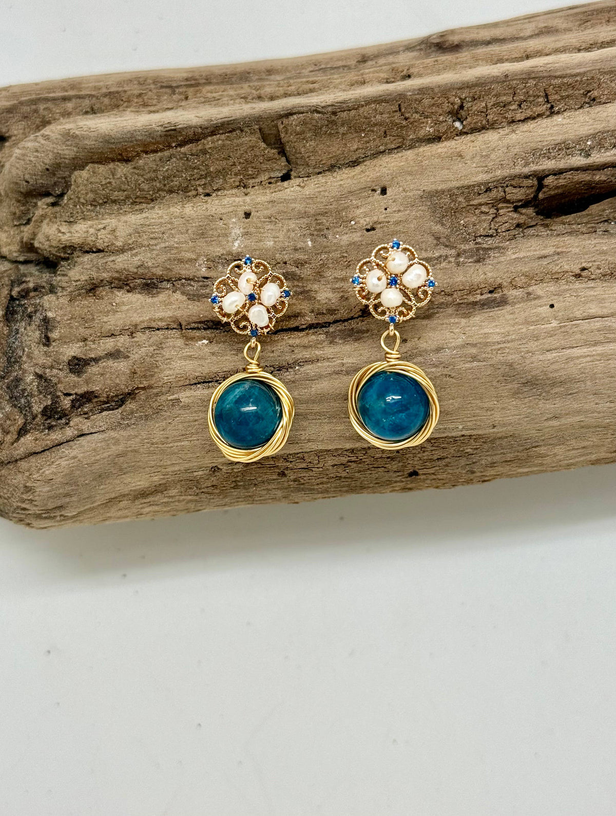 Earring Gold Filigree Freshwater Pearl w/Blue SemiPrecious 