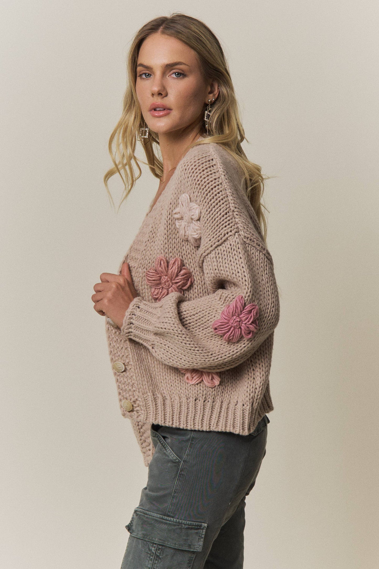 CHUNKY FLORAL CHIC KNIT CARDIGAN- CESW4370