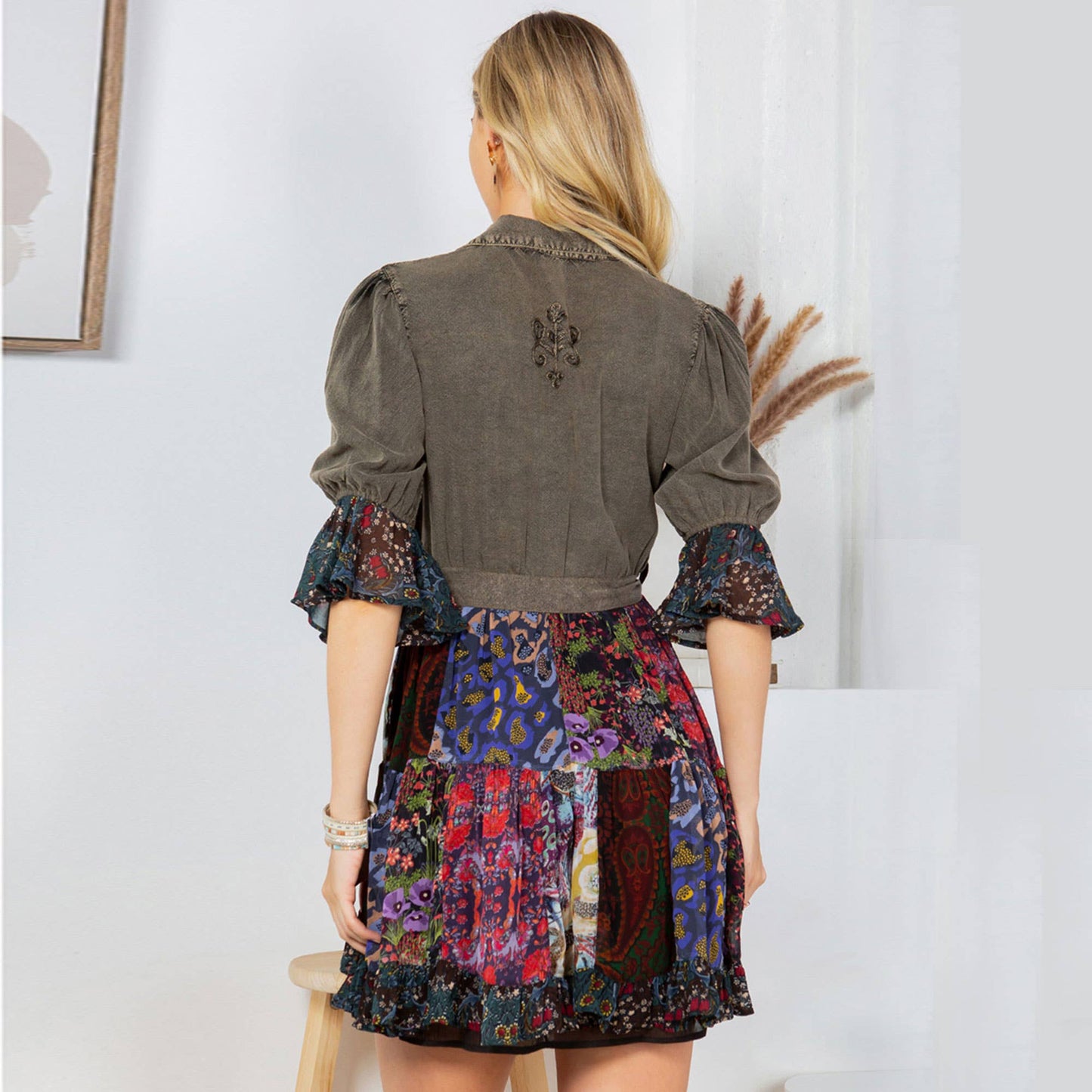 Vintage Fusion: Stone-Washed Baby Doll Dress Embroidery