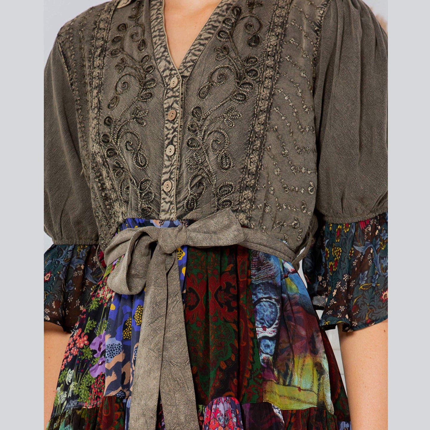 Vintage Fusion: Stone-Washed Baby Doll Dress Embroidery