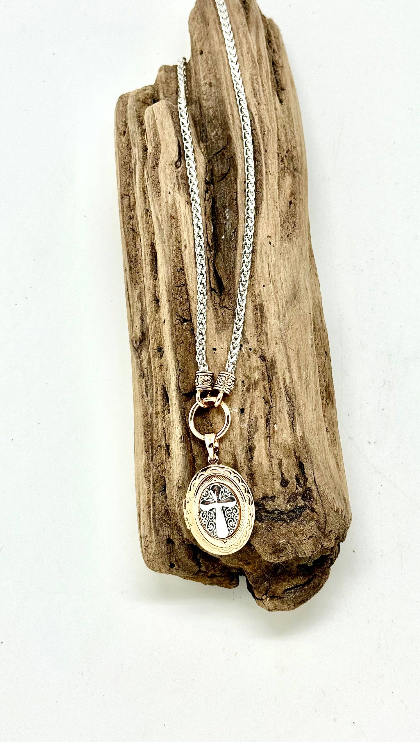Necklace AlloyPlated SilverChain w/Gold Cross Locket 18”w/2”