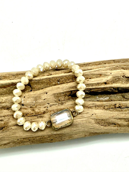 Bracelet Stretch Beveled Cream Glass w/Sq.Beveled Glass Ctr.