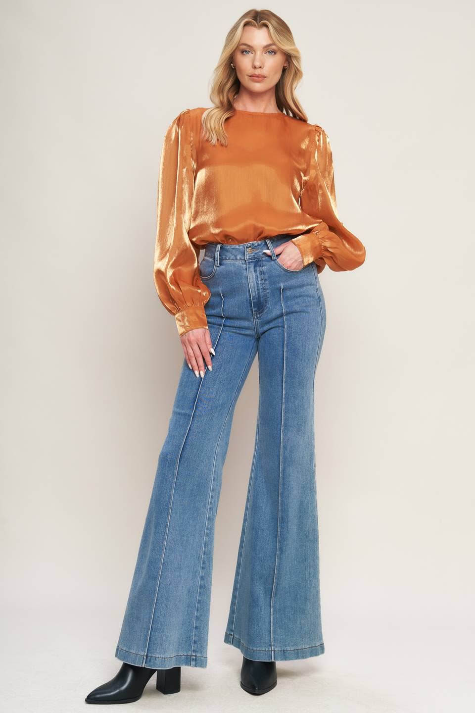Bronze Round Neckline Long Sleeve Cuff