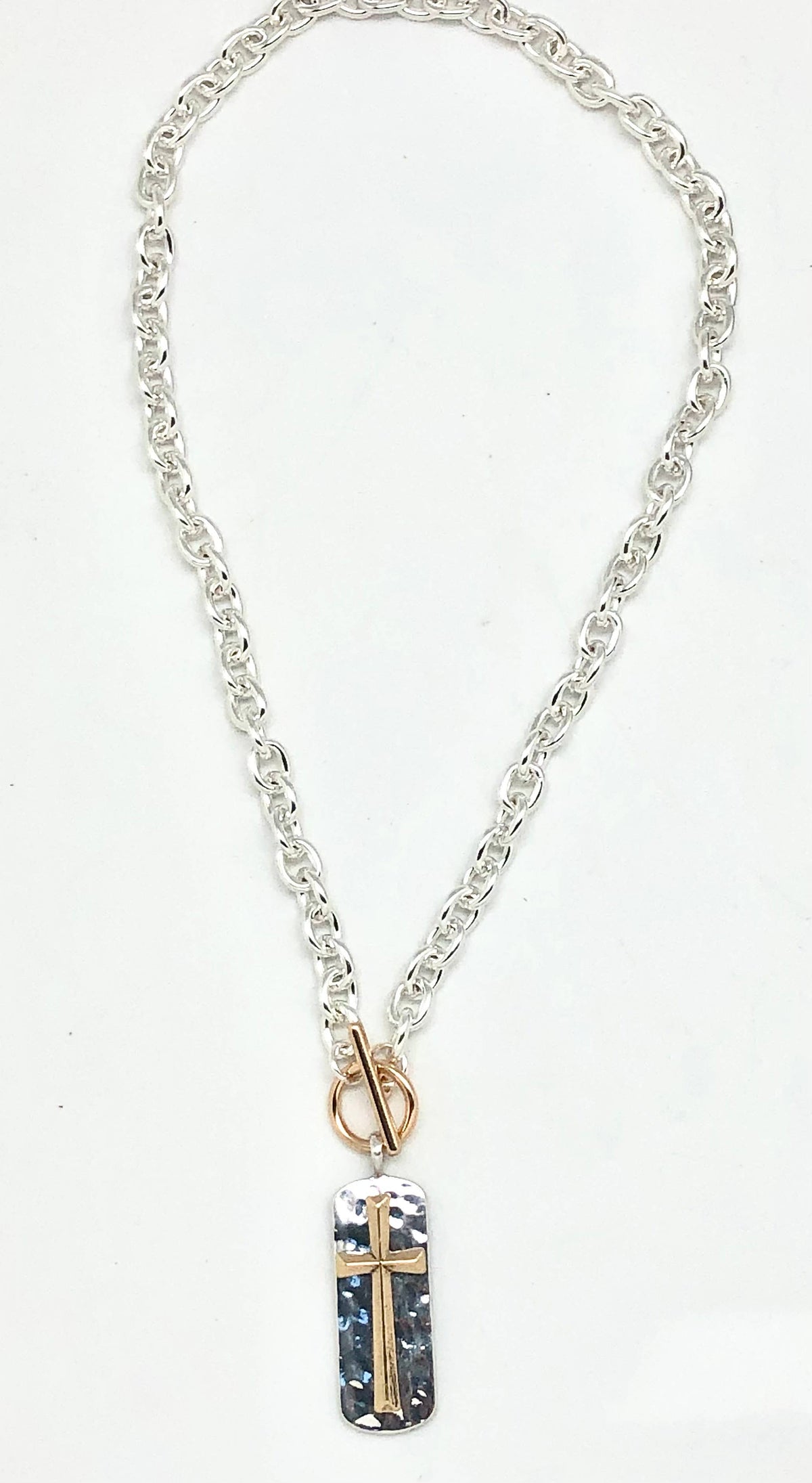 Silver LinkChain Toggle w/Cross 18”