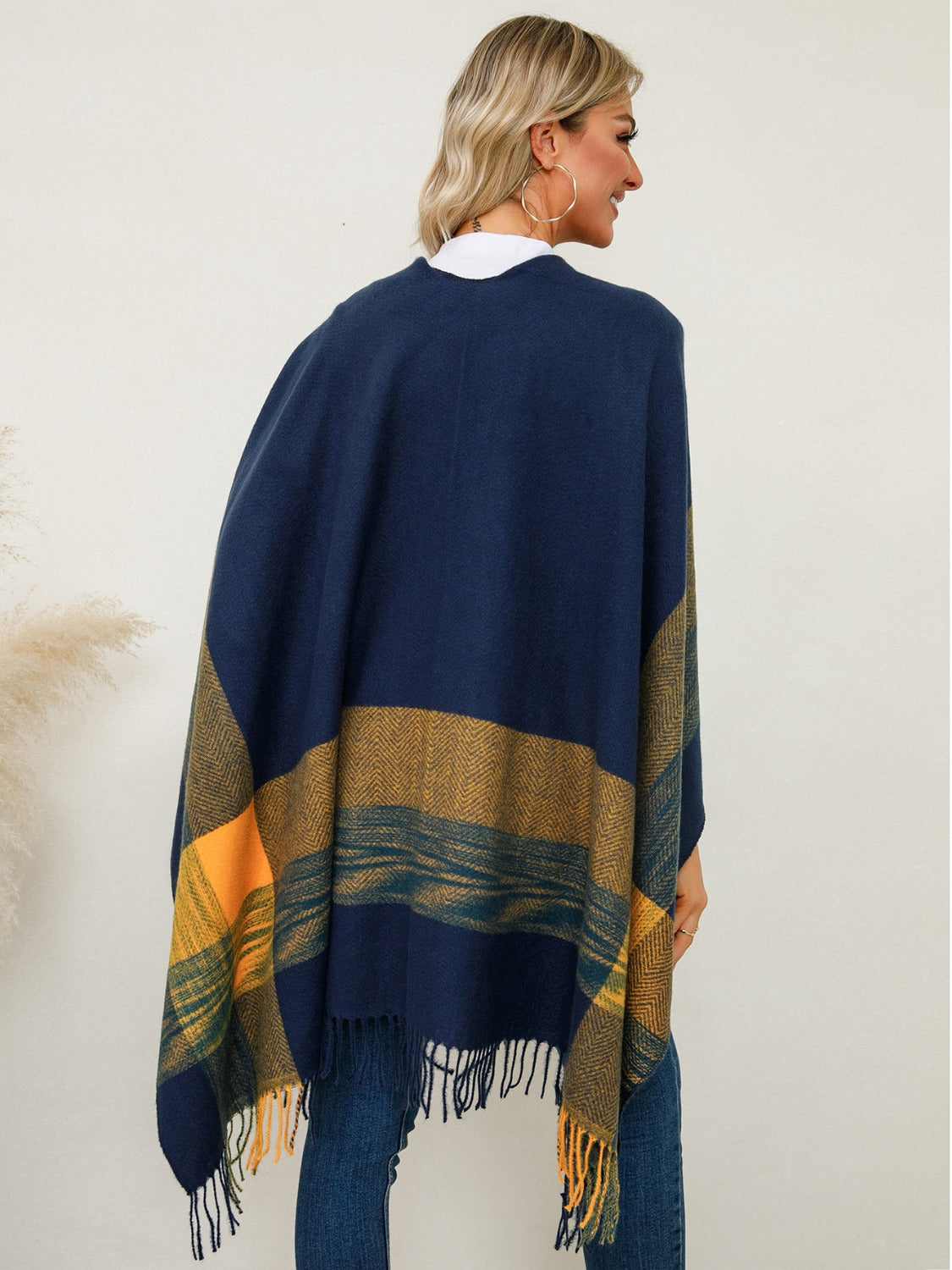 Contrast Fringe Plaid Poncho