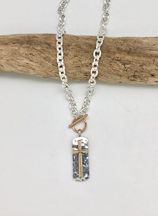 Silver LinkChain Toggle w/Cross 18”
