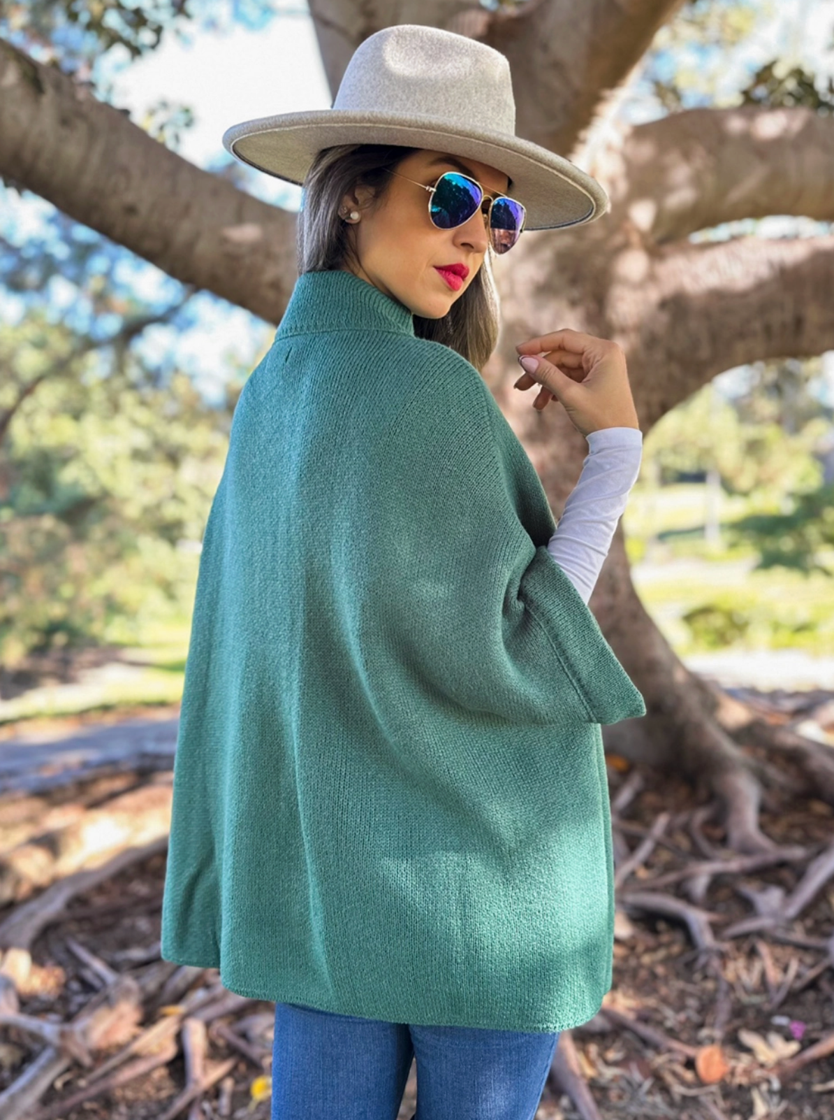 Cardigan with Neck Button