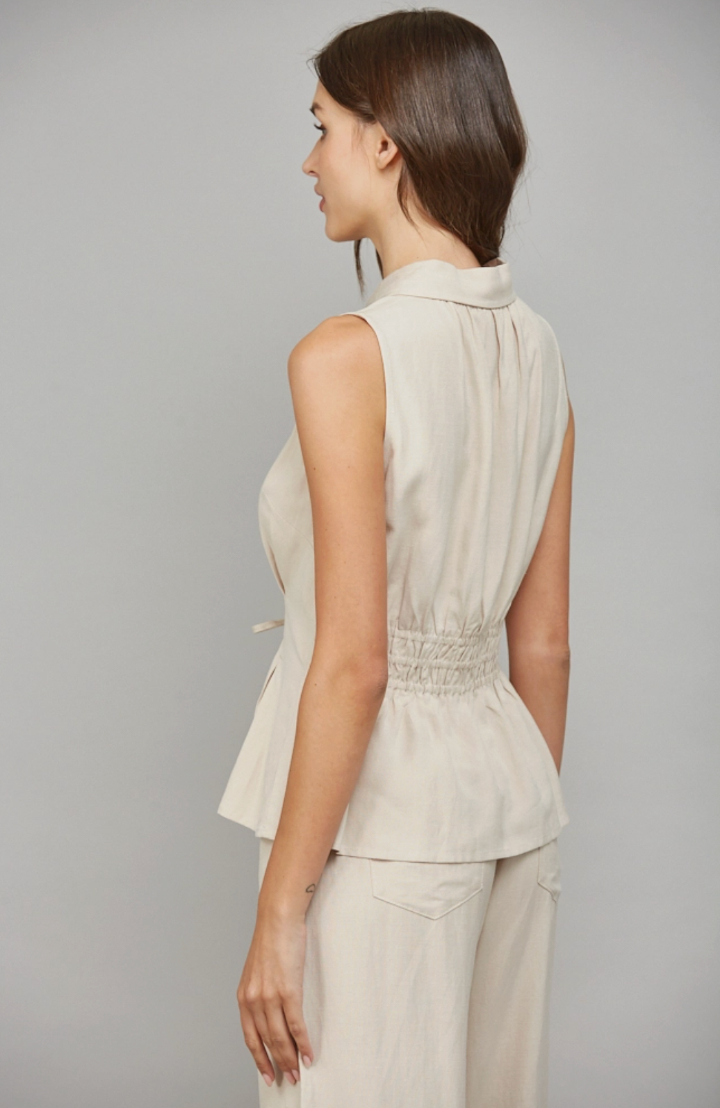 Pleated Detail Linen Blend Sleeveless Button Down Shirt