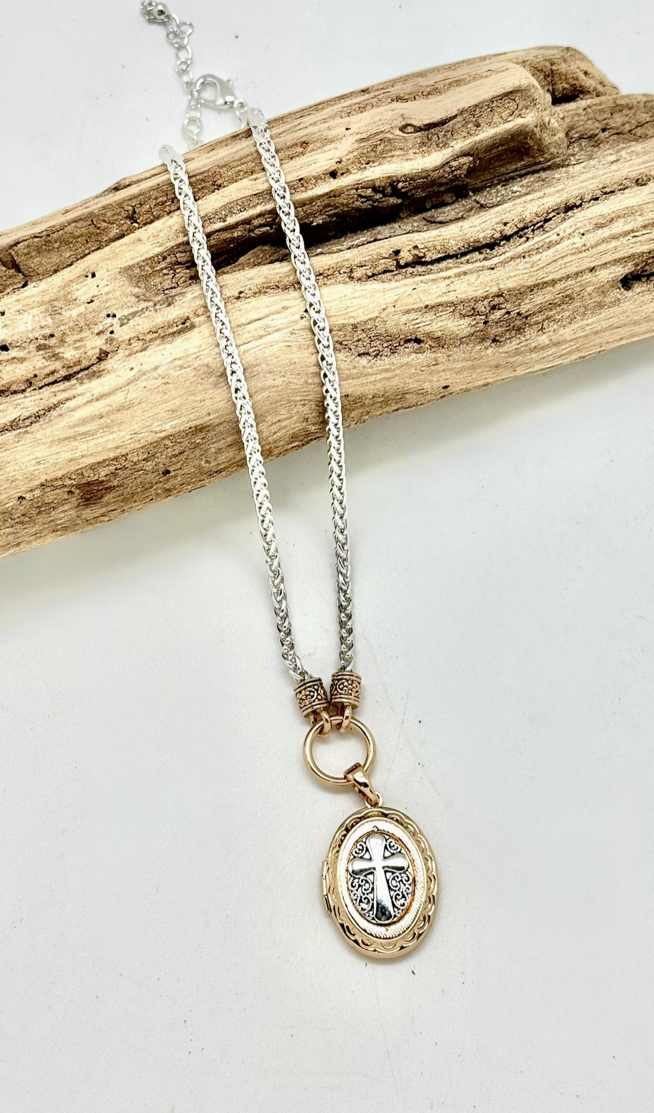 Necklace Alloyplated Silverchain W/Gold Cross Locket 18”w/2”