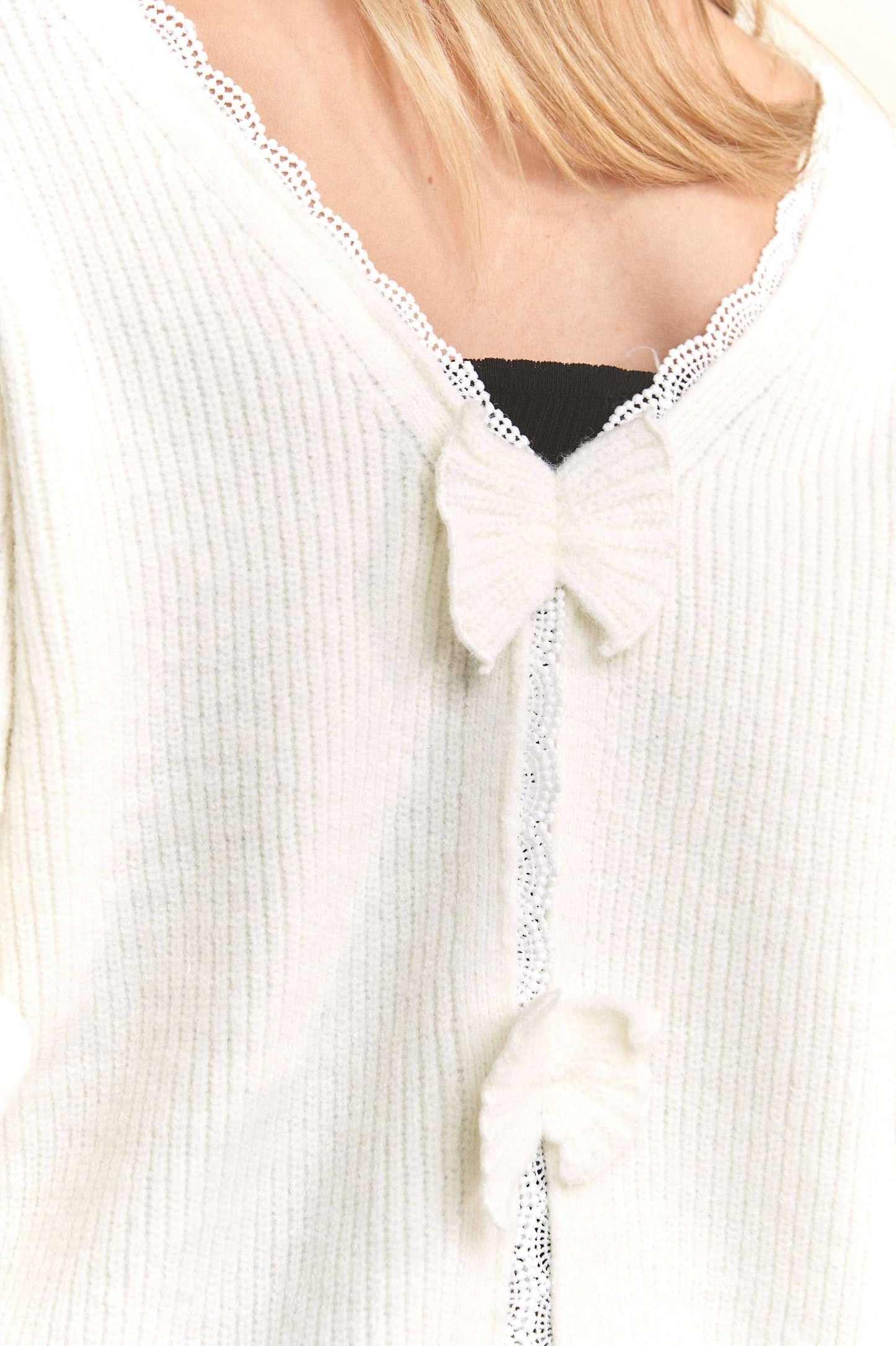 BOW BACK ACCENT V NECK SWEATER TOP
