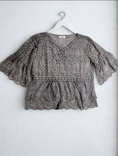 BELL SLEEVES LACE BLOUSE SCALLOP EDGE