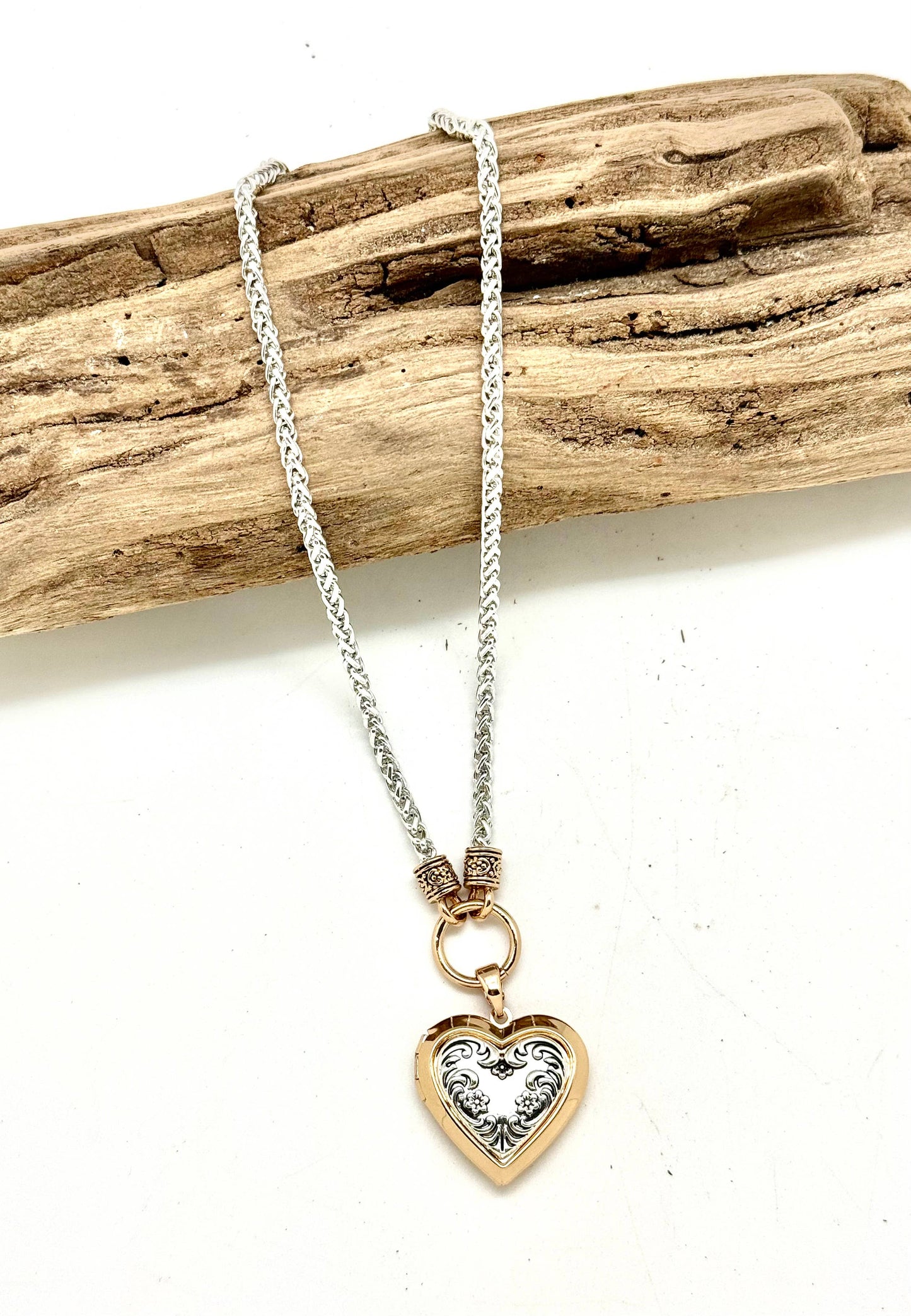 Necklace AlloyPlated Silver Chain w/Heart Locket 18” w/2”ext