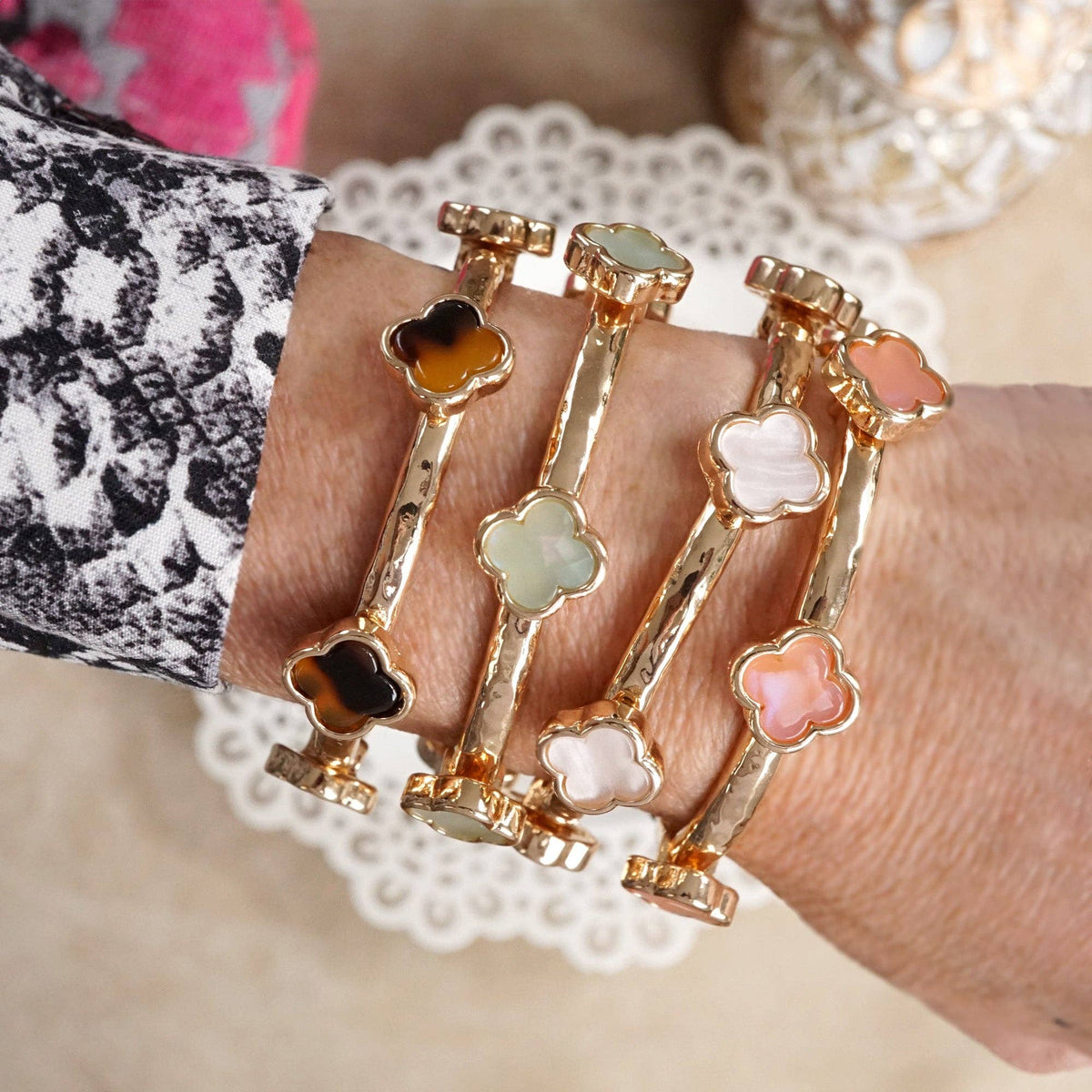 Clover Stretchy Bangle Bracelet – White, Pink, Mint, Tortoise