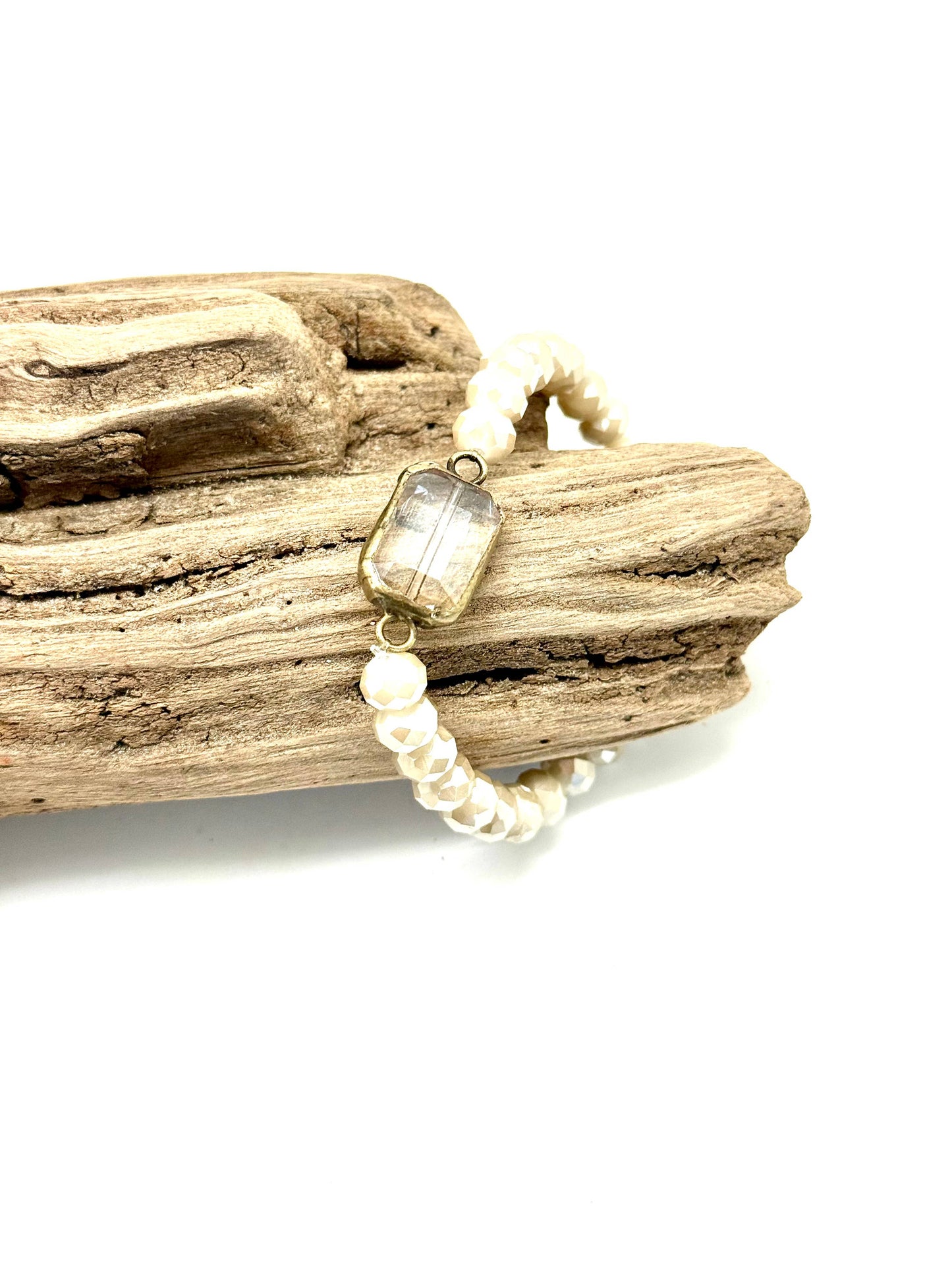 Bracelet Stretch Beveled Cream Glass w/Sq.Beveled Glass Ctr.