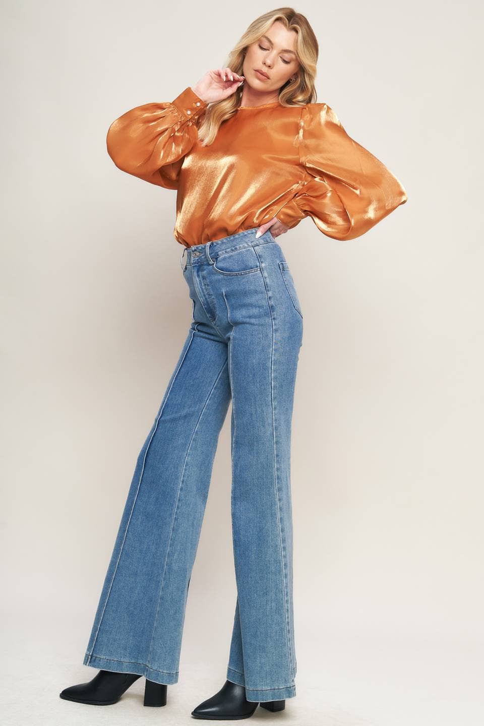 Bronze Round Neckline Long Sleeve Cuff