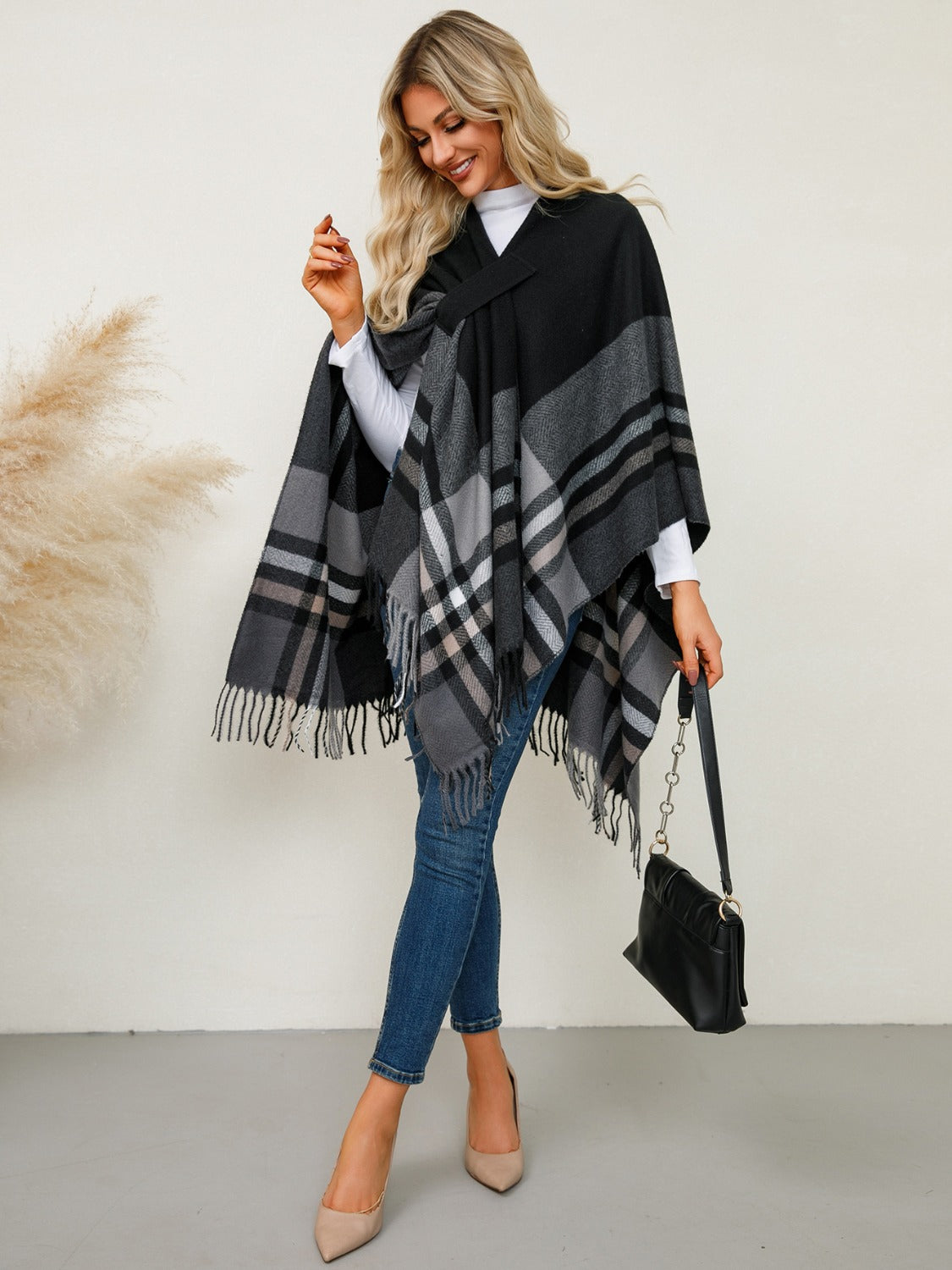 Contrast Fringe Plaid Poncho